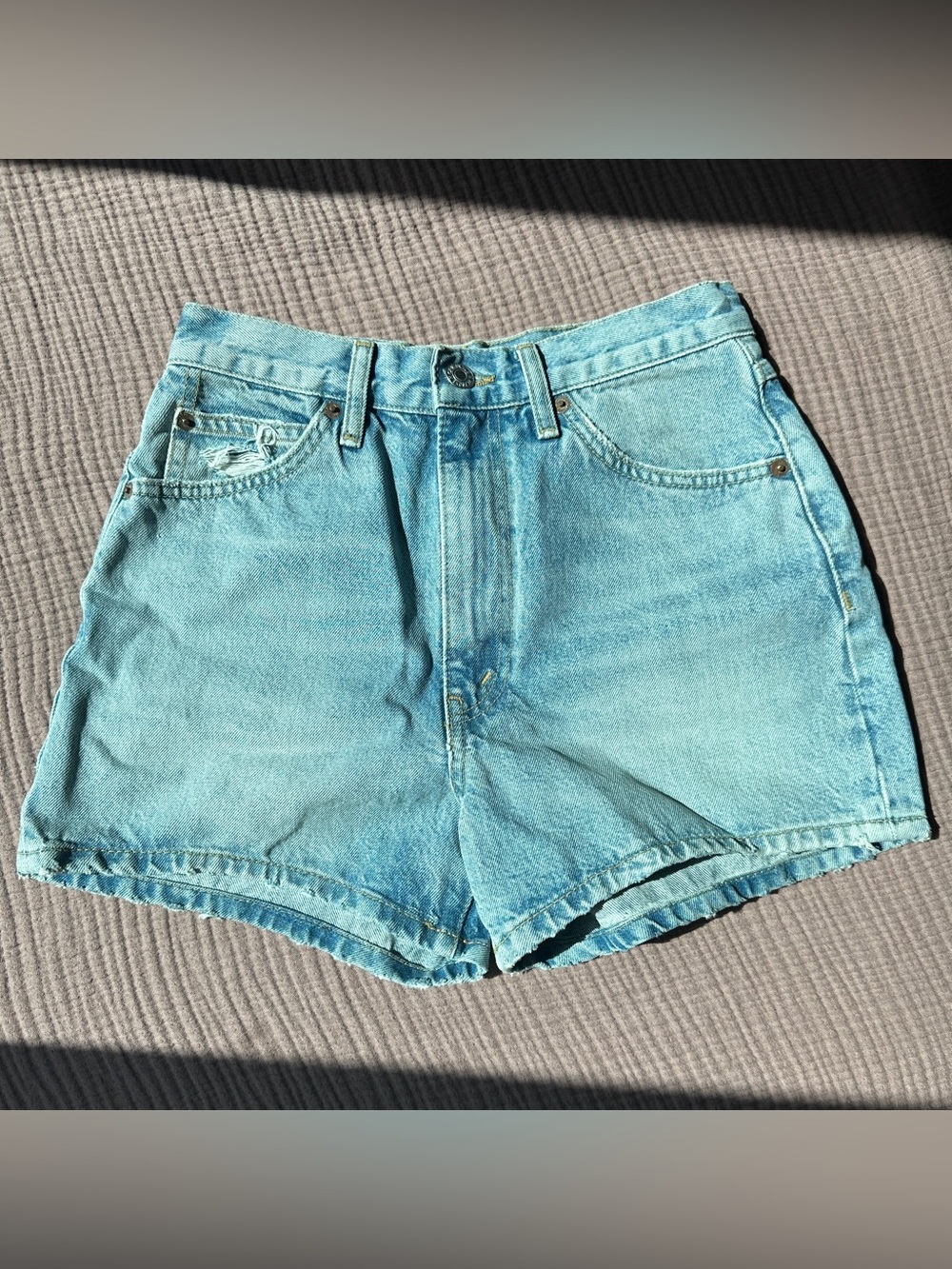 Re/Done Jean Shorts Light Blue High-Rise “The Midi”